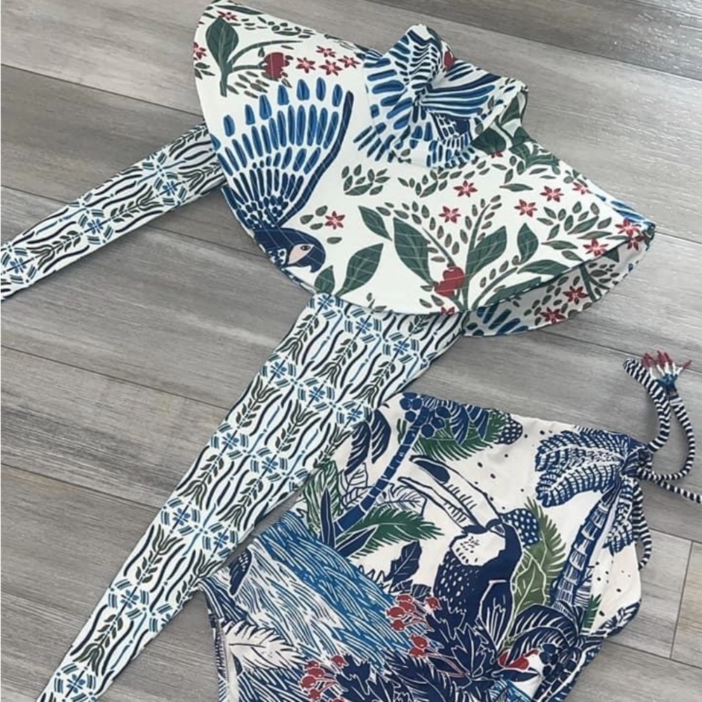 Farm Rio Graphic Rio One Piece One Shoulder Swimsuit and hat set Size Xs